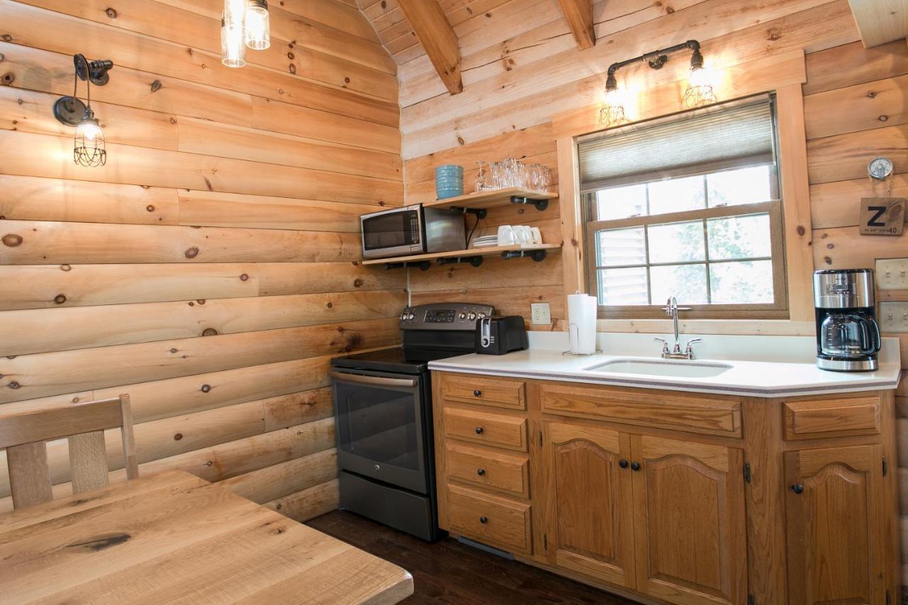 Hummingbird Haven Cabin By Amish Country Lodging Berlin Zewnętrze zdjęcie